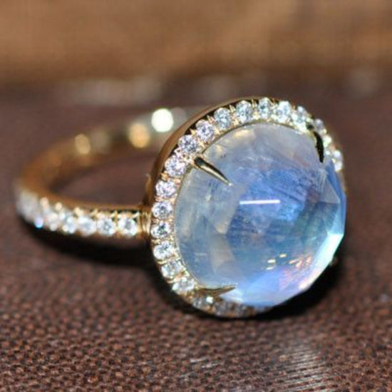 Zircon Womens Ring Exquisite And Fashionable With A Large Gold-plated Stone